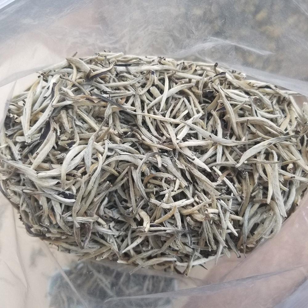 分辨白茶的好坏